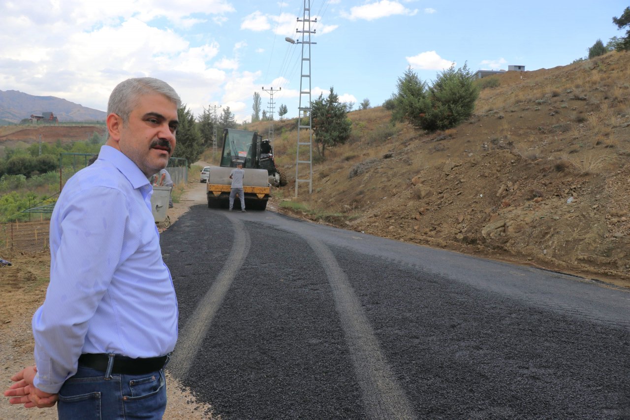 POZANTI’NIN BOĞAZ MAHALLELERİ SICAK ASFALTLA BULUŞUYOR