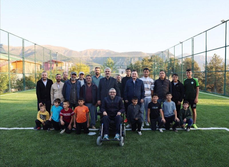 Başkan Avan Fındıklı Mahallesinde Halı Saha Açılışı Yaptı