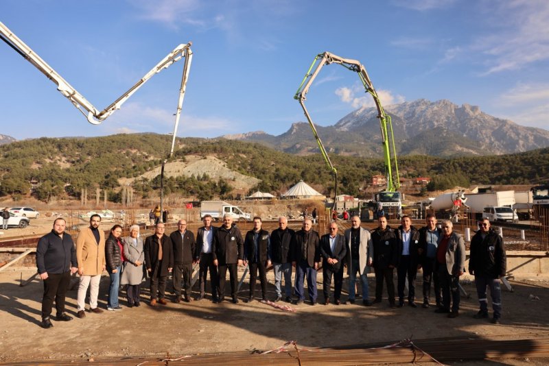 Ekmek Fırını ve Aşevinin Temeli Atıldı