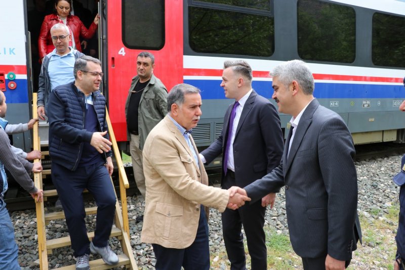Turizm Treni İlk Seferini Pozantı’ya Yaptı